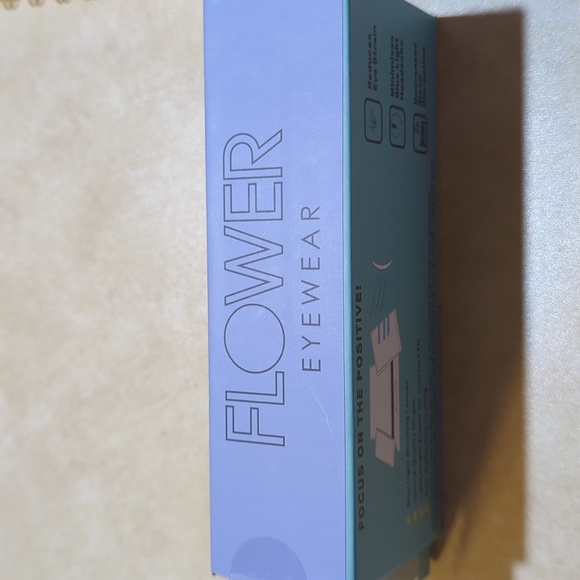 Flower Eyewear Blue Light Blocking Glasses  Drew Barrymore - Picture 7 of 9